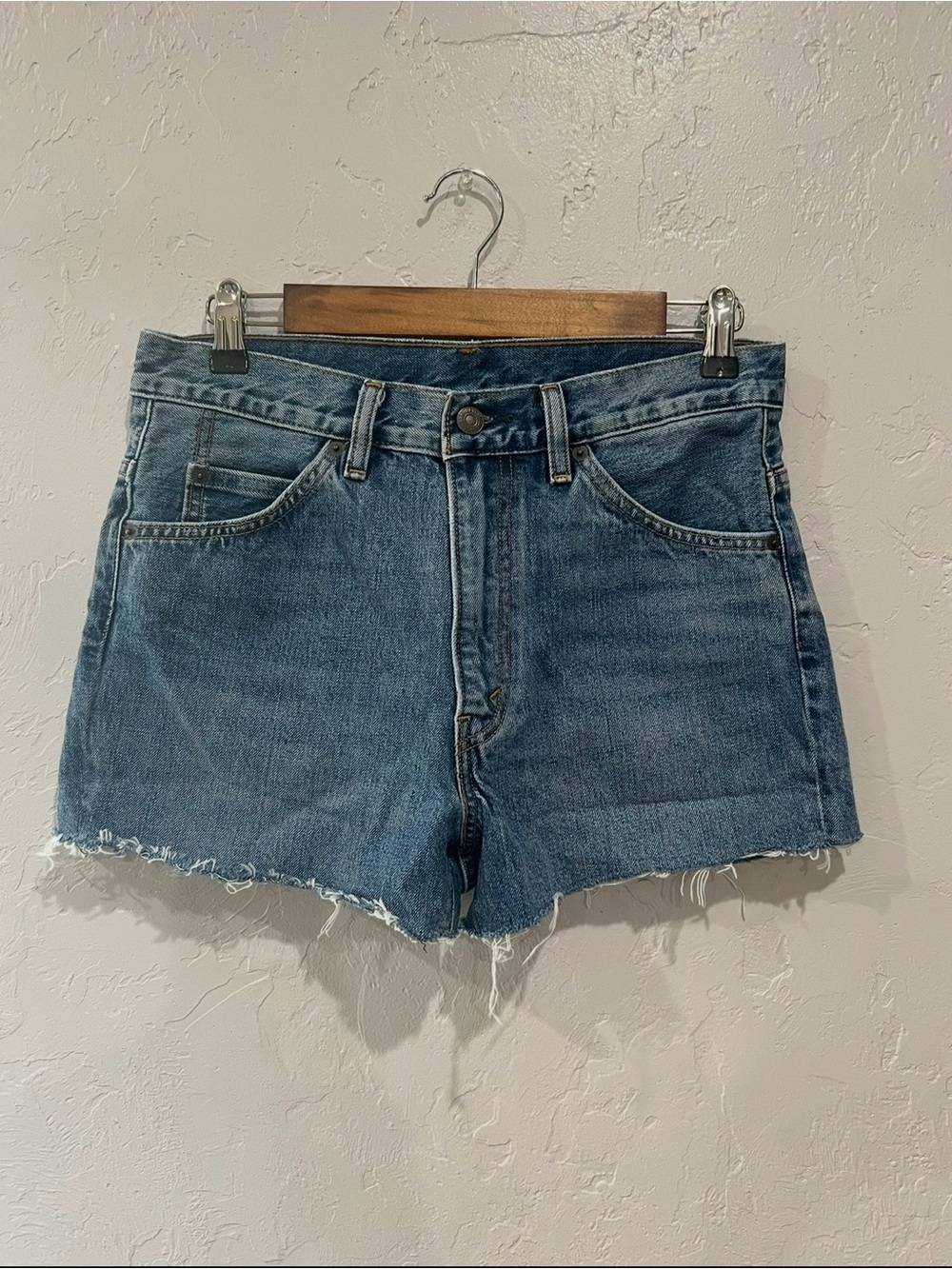 Levi’s 517 Cutoff Shorts 29